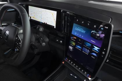 Οδηγούμε στην Ελλάδα το νέο Renault Austral
